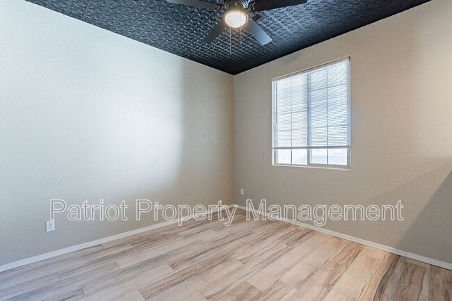 Photo - 329 S 172nd Dr