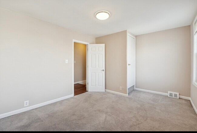 Photo - 3343 Ravenwood Ave