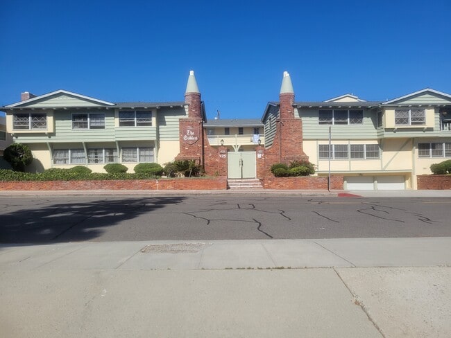 Building Photo - 425 Avenue G Unit #5 Rental
