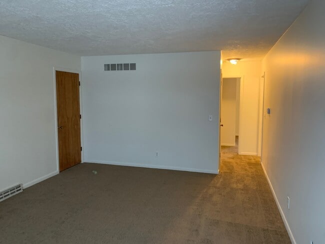 Photo - 201 W Shelbourne Dr Unit 2
