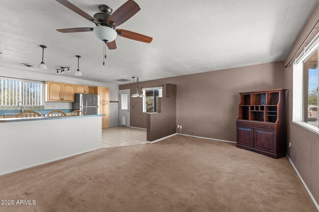 Photo - 735 W Hermosa Dr