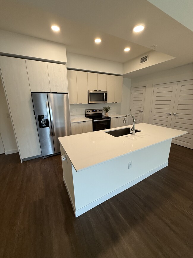 Building Photo - 830 SW 9th Ct Unit B Rental
