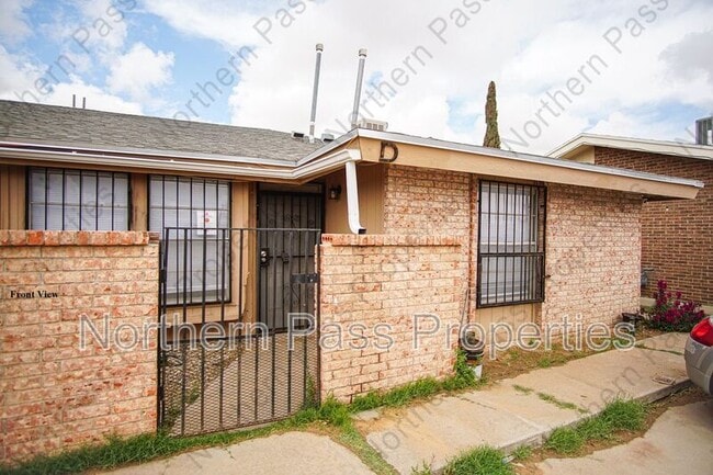 Building Photo - 10007 Caribou Dr Unit D
