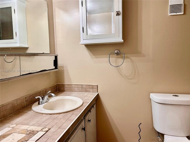 Photo - 2761 Taft St Unit 304