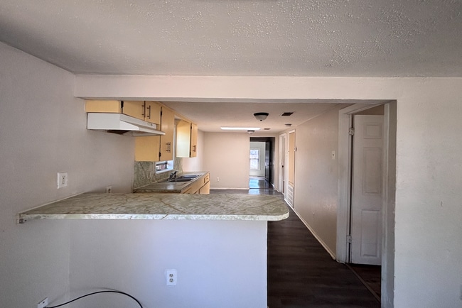 Photo - 2621 Tarlton St