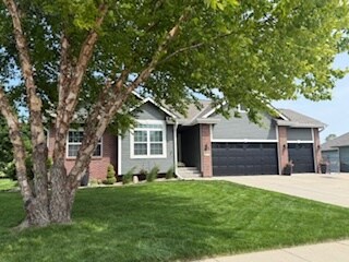 Front Elevation - 2604 Northwood Cir (Papillion, NE)