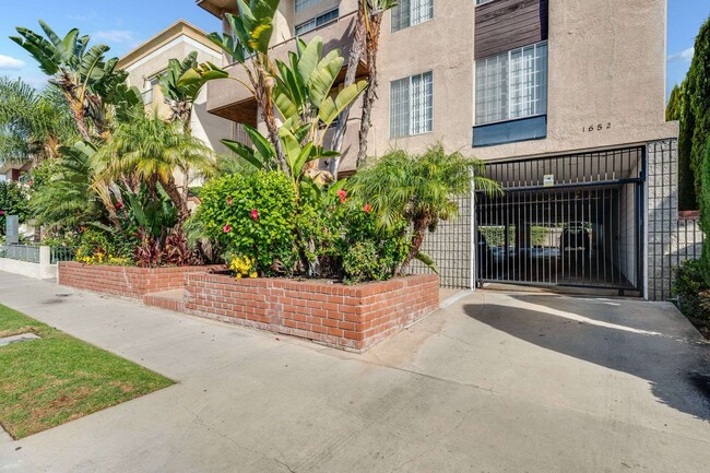 Photo - 1652 Colby Ave Unit 103