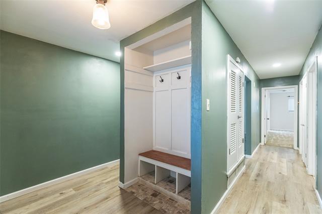 Photo - 2325 Sylvan Dr