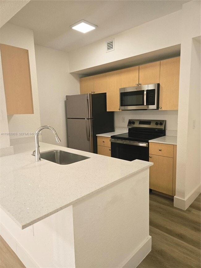 Photo - 2564 Centergate Dr Unidad 208