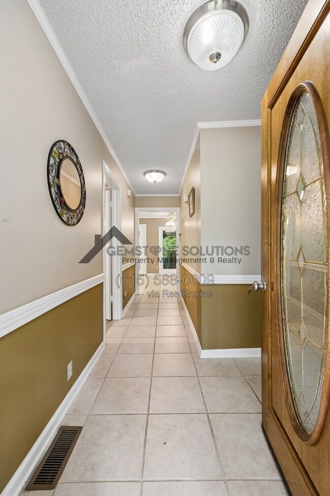 Photo - 1912 Graceland Dr