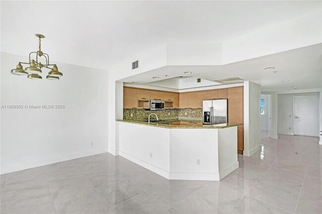 Photo - 14951 Royal Oaks Ln Unidad 806