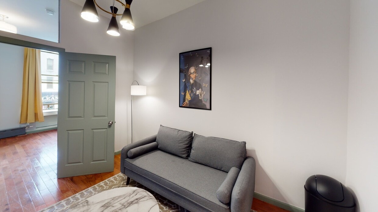 Photo - Private bedroom in 2 bed/1 bath Home