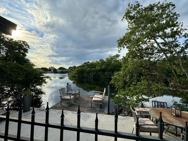 Photo - 1101 NE 18th Ct Unidad 1-4