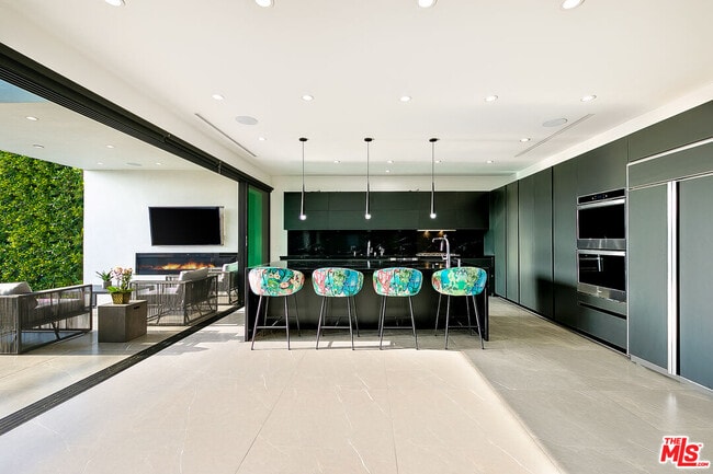 Photo - 1855 Stearns Dr