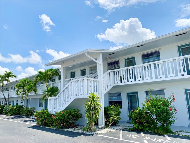 Building Photo - 6550 Winfield Blvd Unit 105