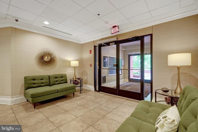 Photo - 1029 N Stuart St Unidad 202