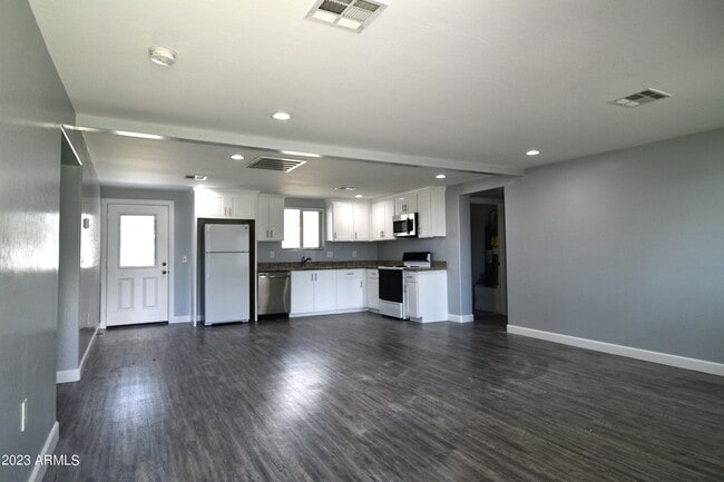 Photo - 3018 W Hazelwood St