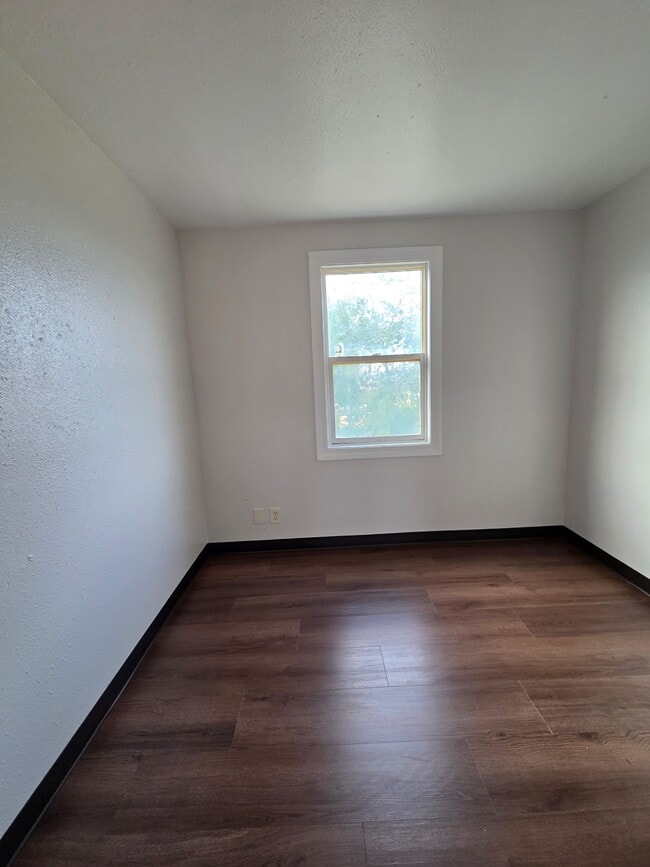 Photo - 529 NW 15th Dr