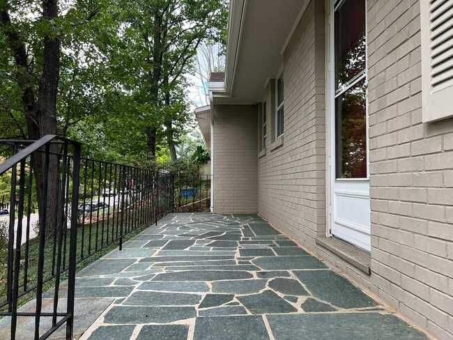 Photo - Heart of South Roanoke-3120 Stoneridge Road