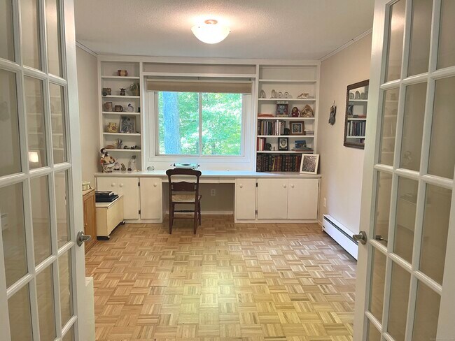 Photo - 1023 Heritage Vlg Unit B