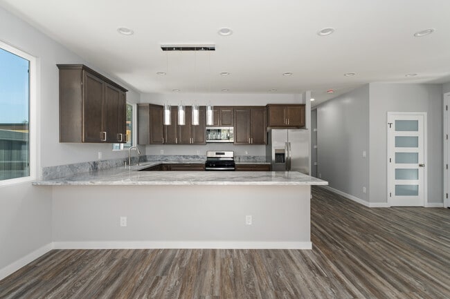 Kitchen / Living Room