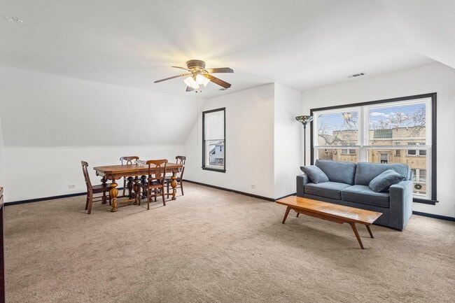 Photo - 4116 N Kilbourn Ave