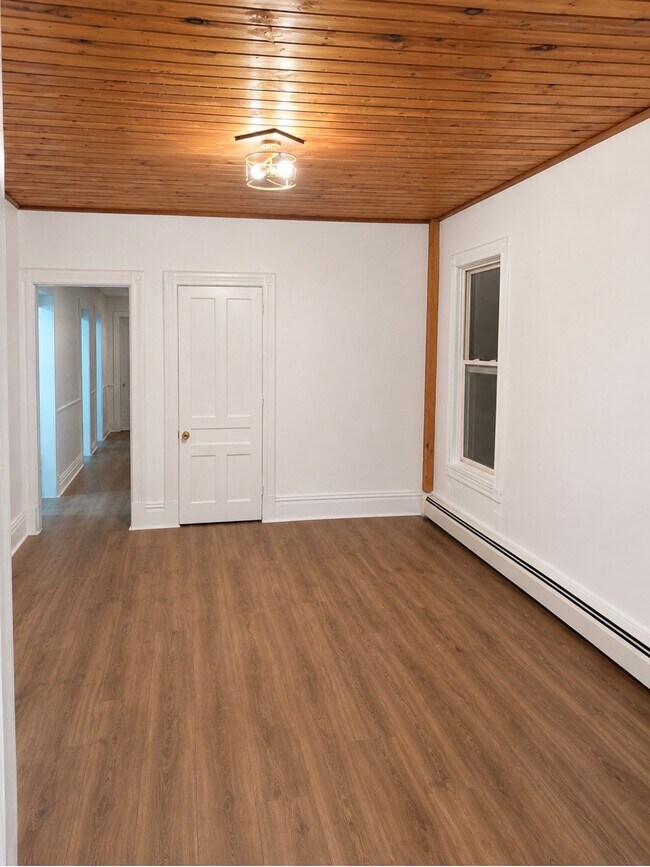 Photo - 134 6th Ave
