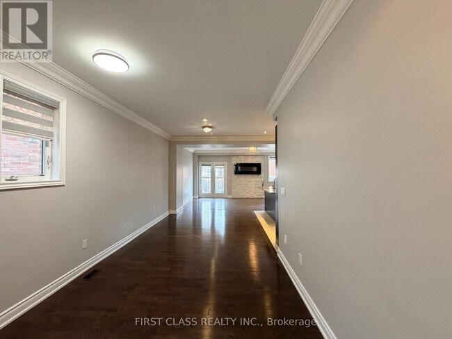 Photo - 70 Livante Ct