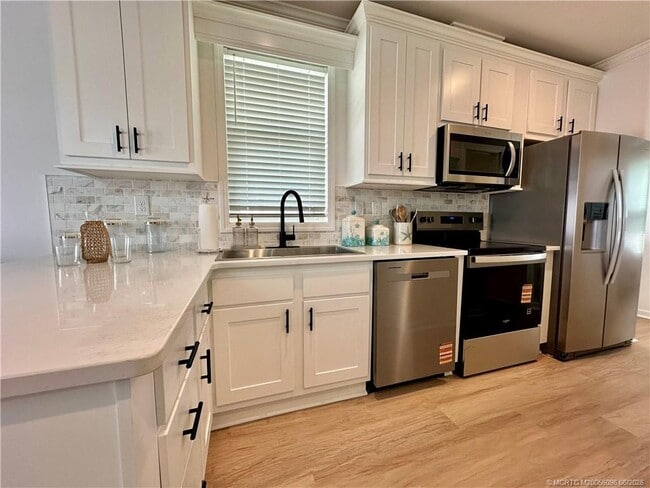 Photo - 254 NE Coastal Dr