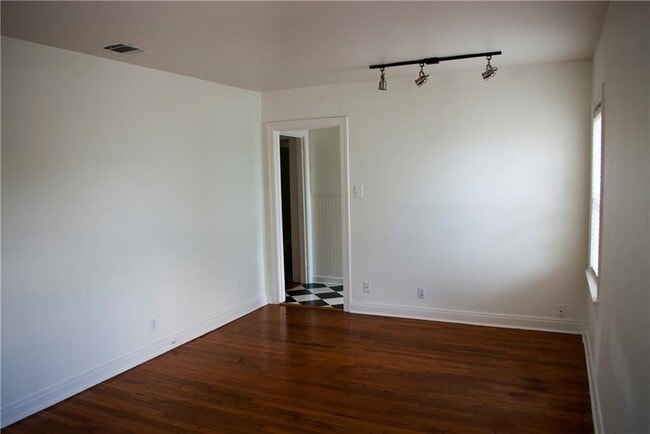 Photo - 5510 Avenue F