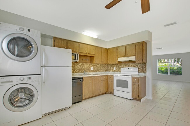 Building Photo - 1919 Doffer Ln Unit 1933