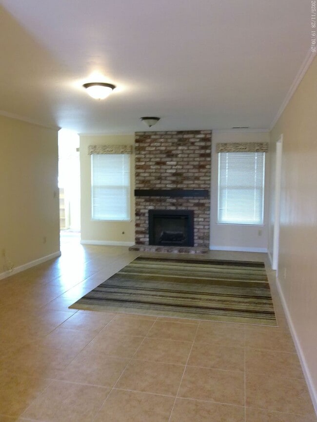 Photo - 726 Almond Dr