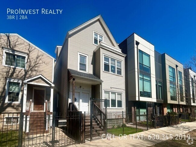 Building Photo - 2522 W Cortland St Unit 2F Rental
