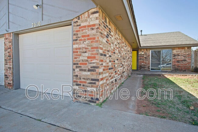 Photo - 7010 Woodlake Dr