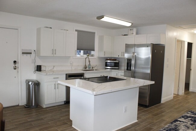 Building Photo - Loha Unit Cottage