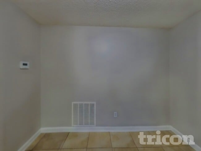 Photo - 1553 Kingfisher Blvd