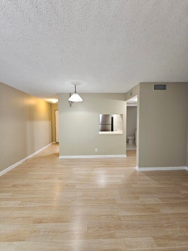 Building Photo - 1900 N Congress Ave Unit 206