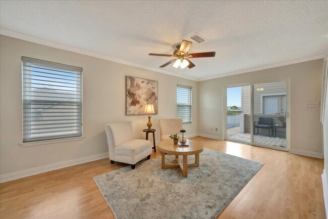 Photo - 1907 Glencove Dr