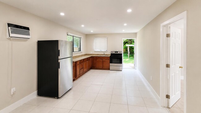 Photo - 6220 SW 27th St Unit 3