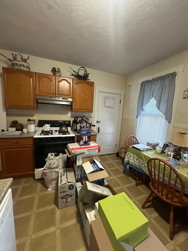 Building Photo - 73 Turner St Unit 1 Rental