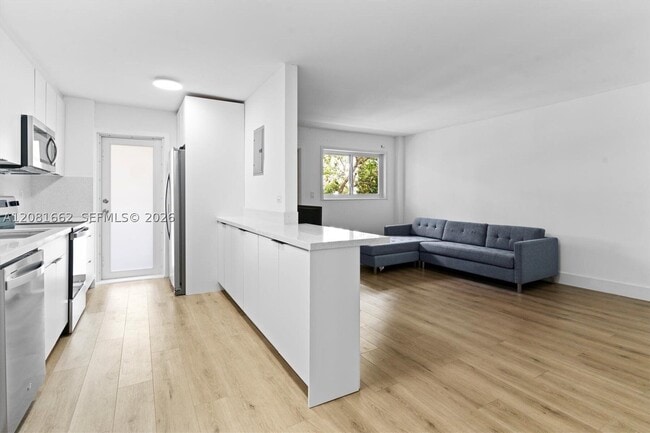Building Photo - 1620 West Dr Unit 305