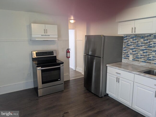 Building Photo - 206 Wesley St Rental