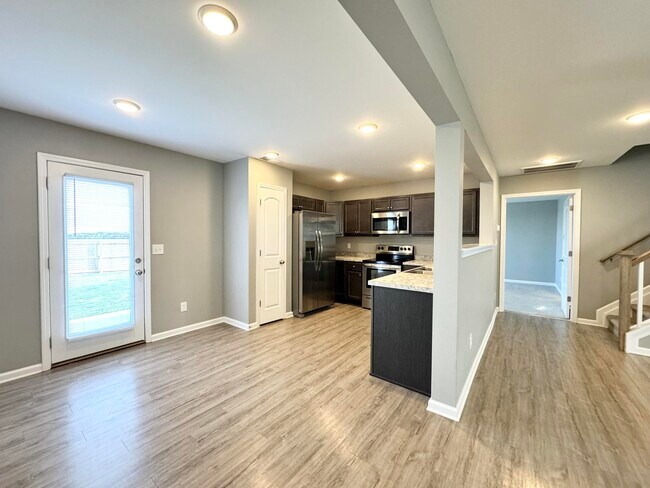 Photo - 8112 Driftwood Lp