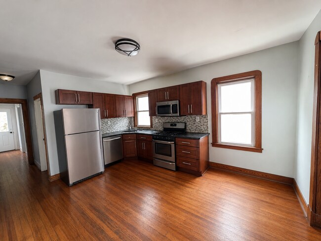 Photo - 662 State St Unit 662 State St
