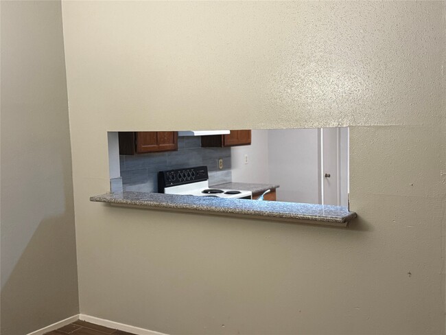 Building Photo - 8426 S Meadow Bird Cir