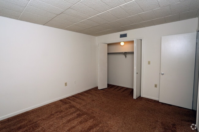 College Park Apartments