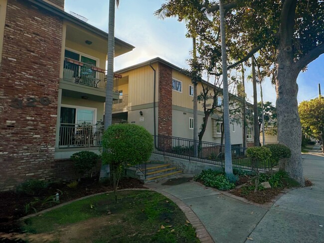 Entrance - Chevy Chase Terrace Apartments