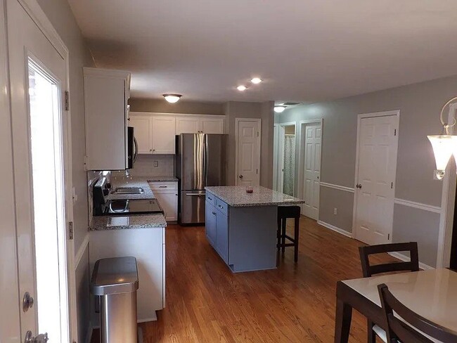 Photo - 4709 Oak Pointe Dr