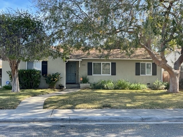 Building Photo - 2060 Crestlake Ave