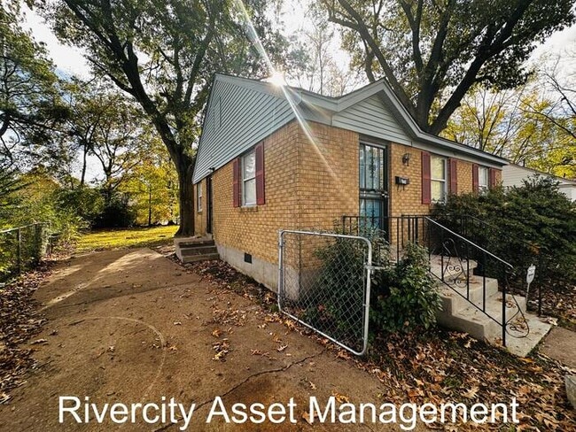 Photo - This home won't last long IN 38128!!!! Sec...